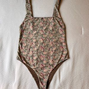 Acacia River in Meadow size L